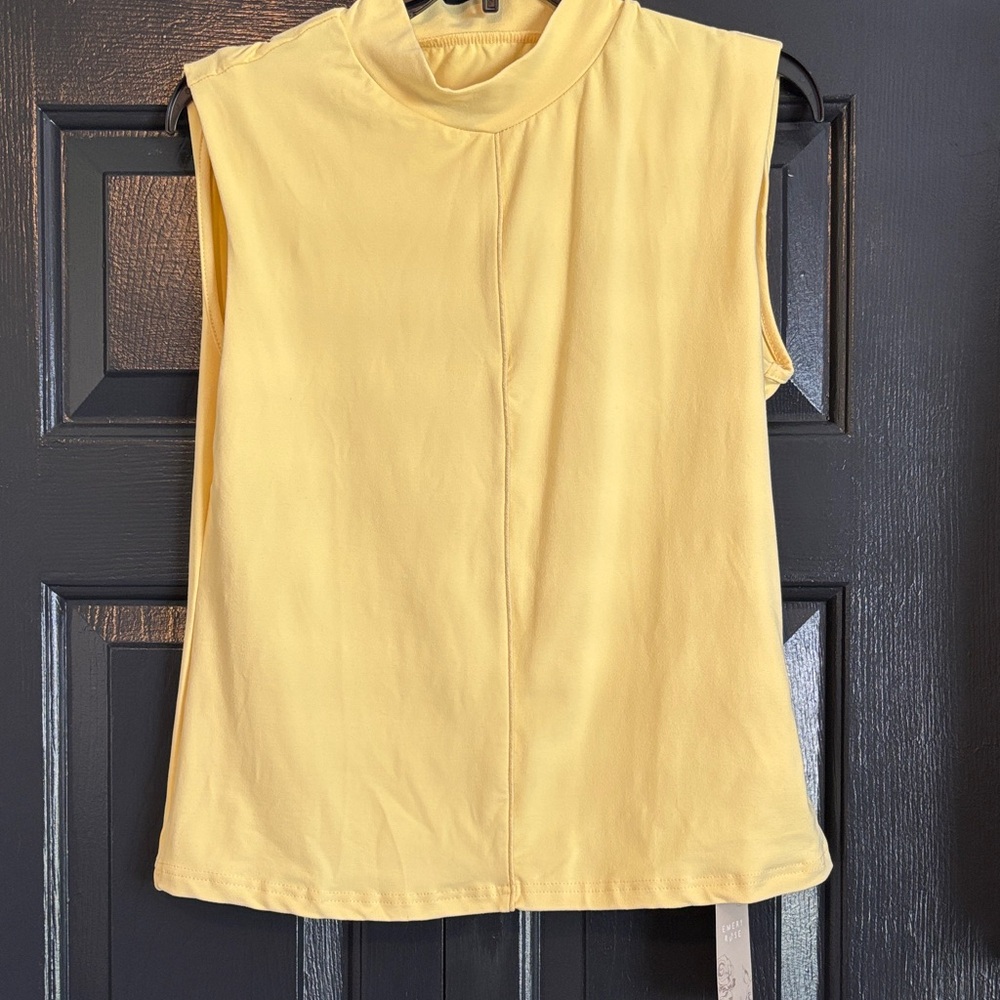 Emery Rose Yellow Sleeveless Women's Top